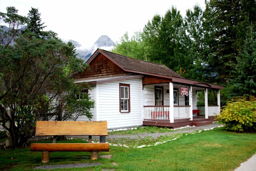 canmore-nwmp-barracks-canmore-museum.jpg