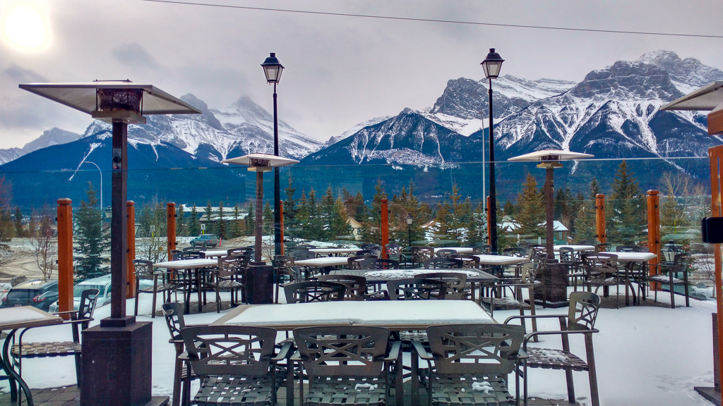 iron-goat-bar-and-grill-canmore