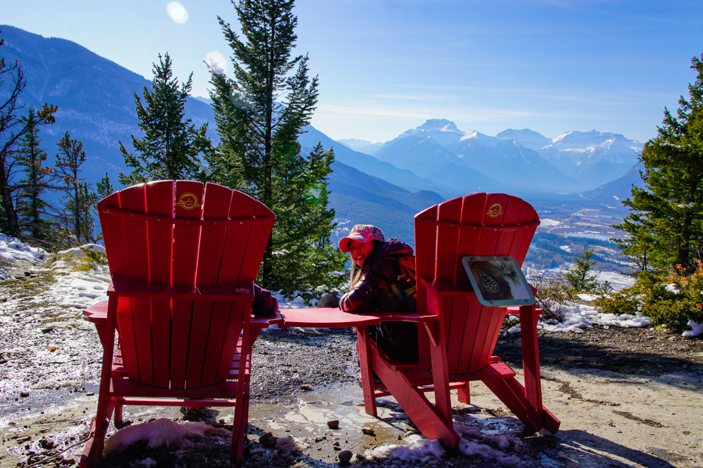 tunnel-mountain-banff-red-chairs