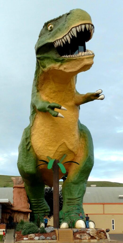 World's Largest Dinosaur, Drumheller