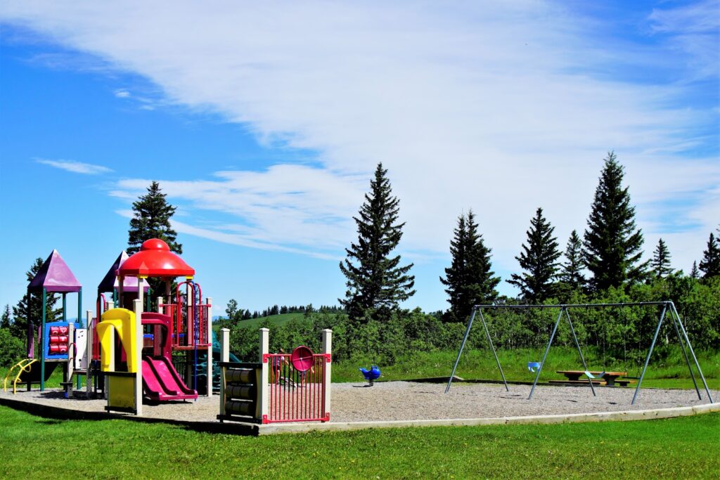 beauvais-lake-provincial-park-playground