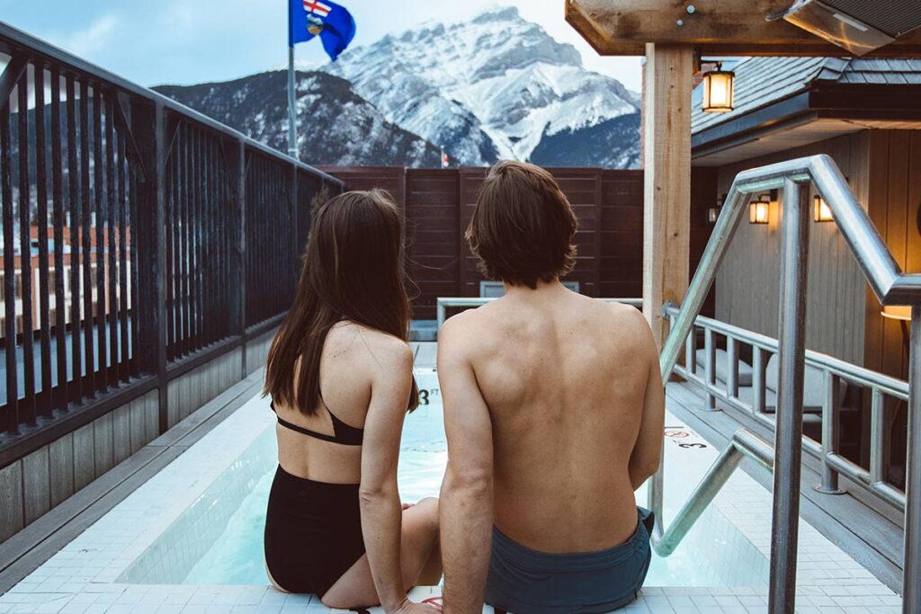 Mount-Royal-Hotel-Rooftop-Hot-Tub-Winter